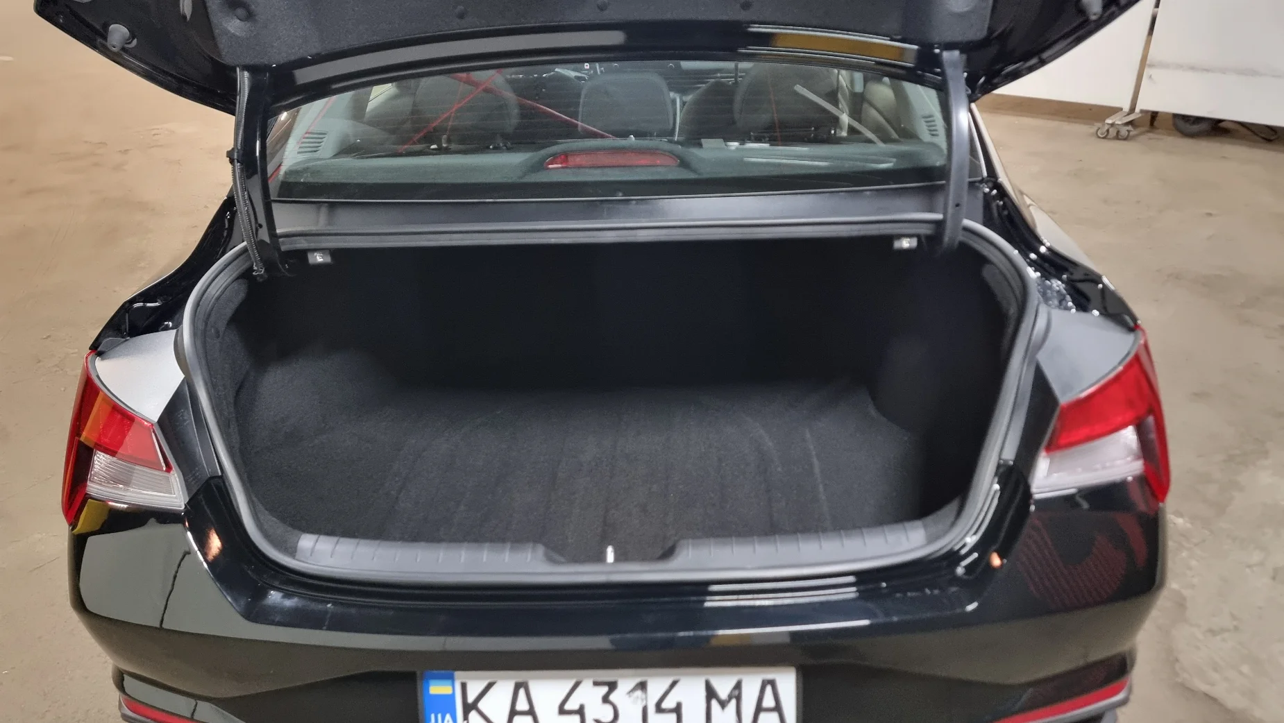 Hyundai Elantra photo